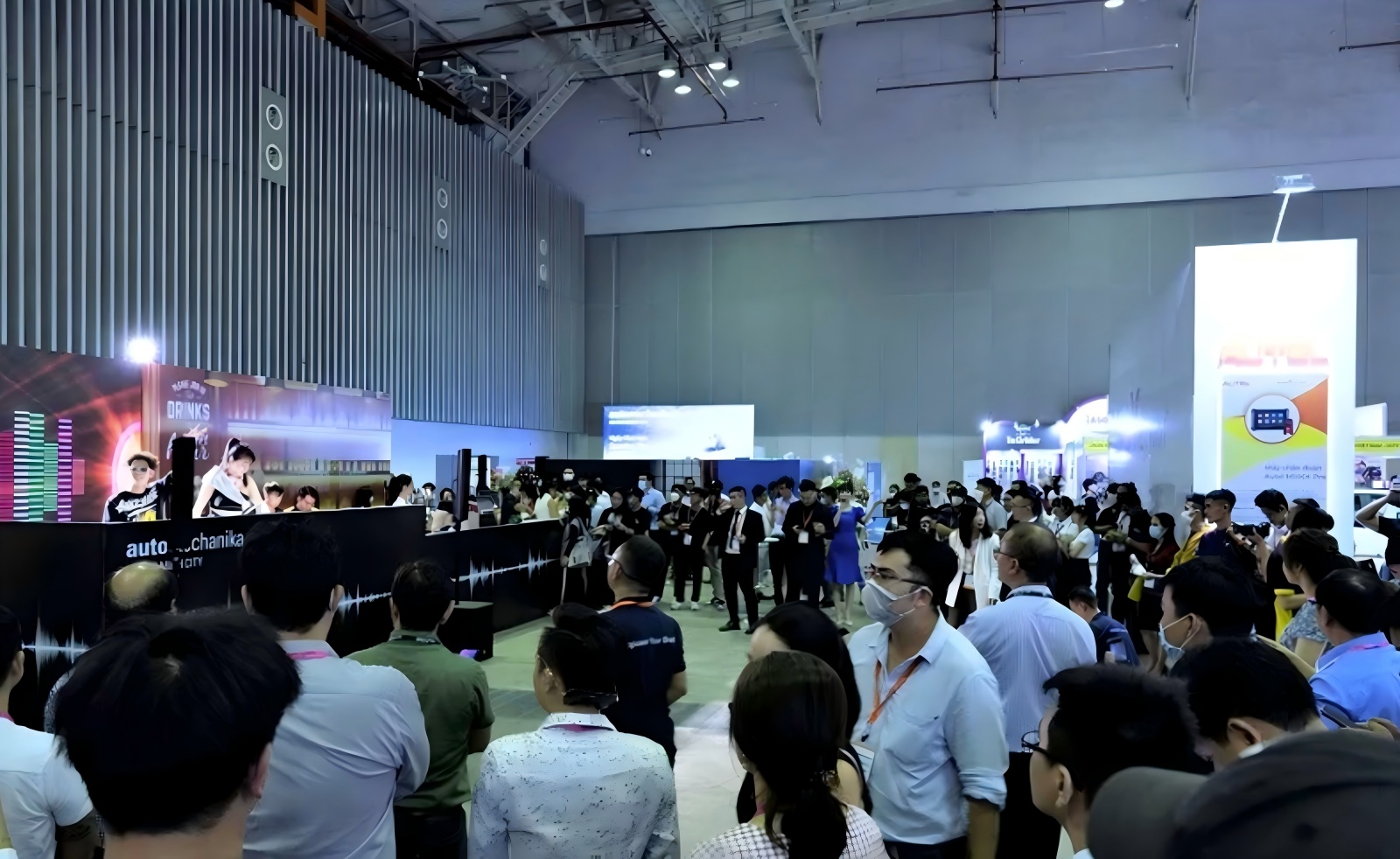 越南胡志明汽配展(1)